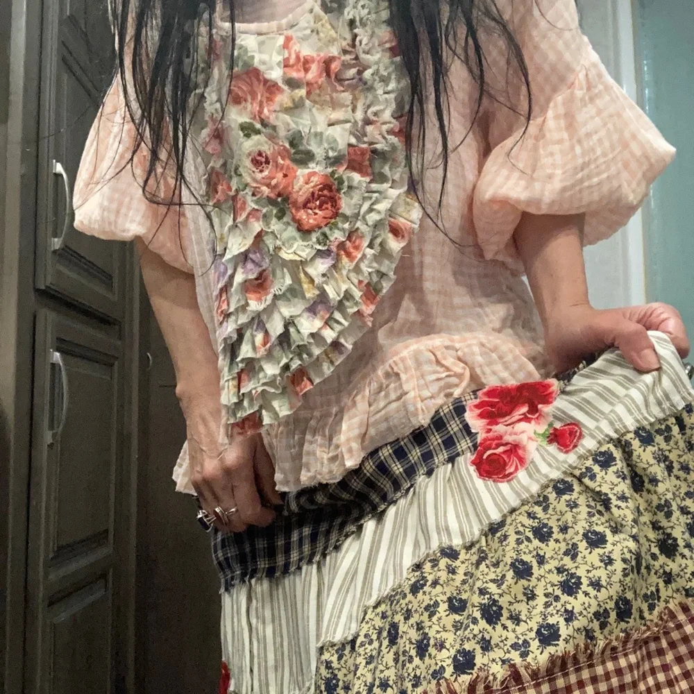 Jabot, magnolia pearl similar. Look alike ruffles colorful - Picture 13 of 16